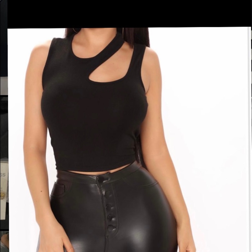 Fashion Nova | Cut out Crop Top